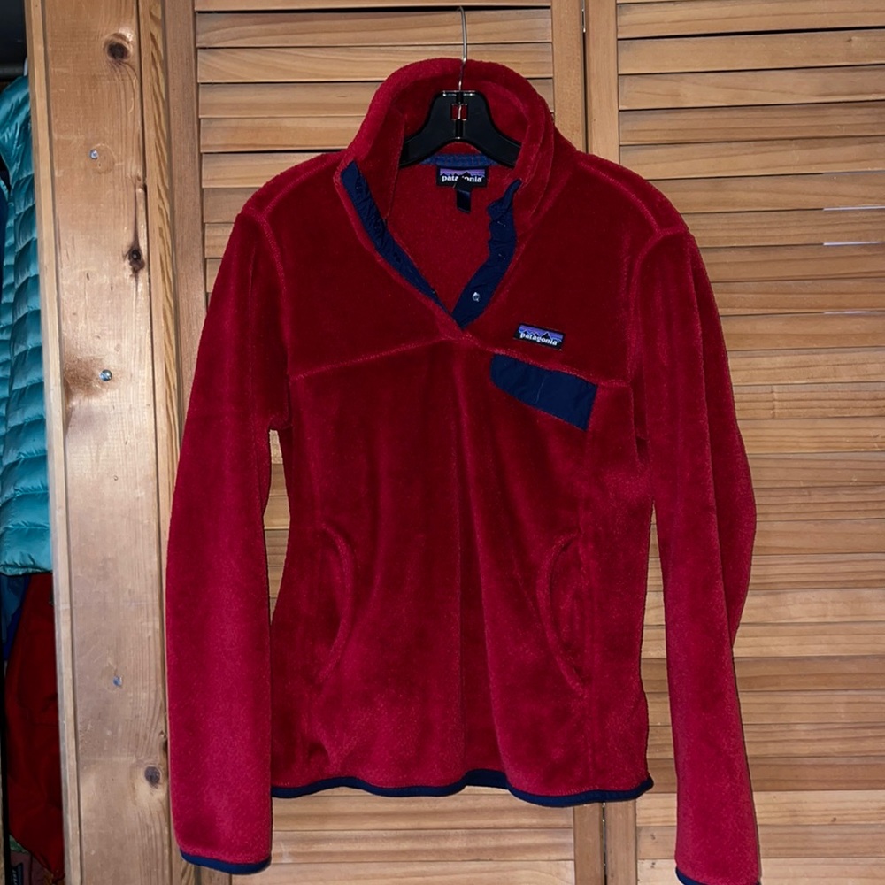 Patagonia re tool size small red and navy EUC